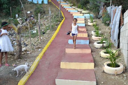 Un barrio más seguro y accesible: asfaltamos nuevos peatonales en Santa Lucía