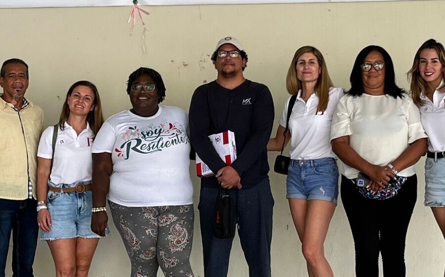Voluntarias de Balms Abogados visitan el Barrio Santa Lucía, República Dominicana